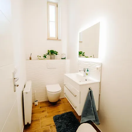 Villa Levin: 120m², bis 8 Pers, free Wifi&parken *